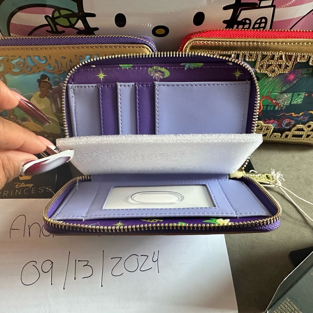 Disney wallets - Picture 2 of 3
